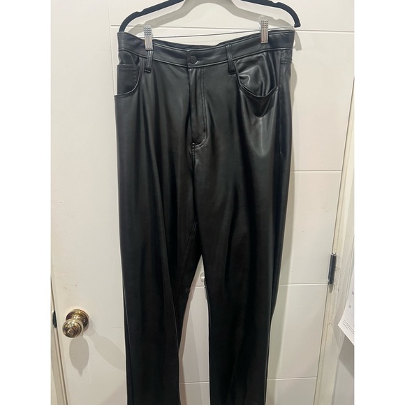 Abercrombie & Fitch Black Vegan Leather Straight Leg Pants - Picture 4 of 4